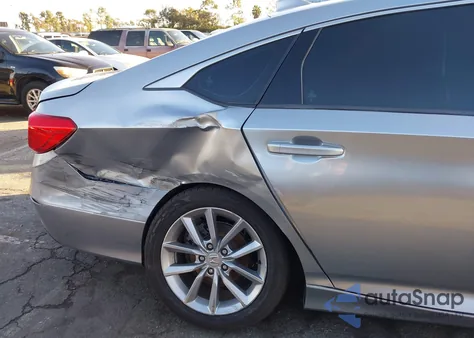 2021 Honda Accord Lx z USA, uszkodzony, nr VIN 1HGCV1F15MA072852